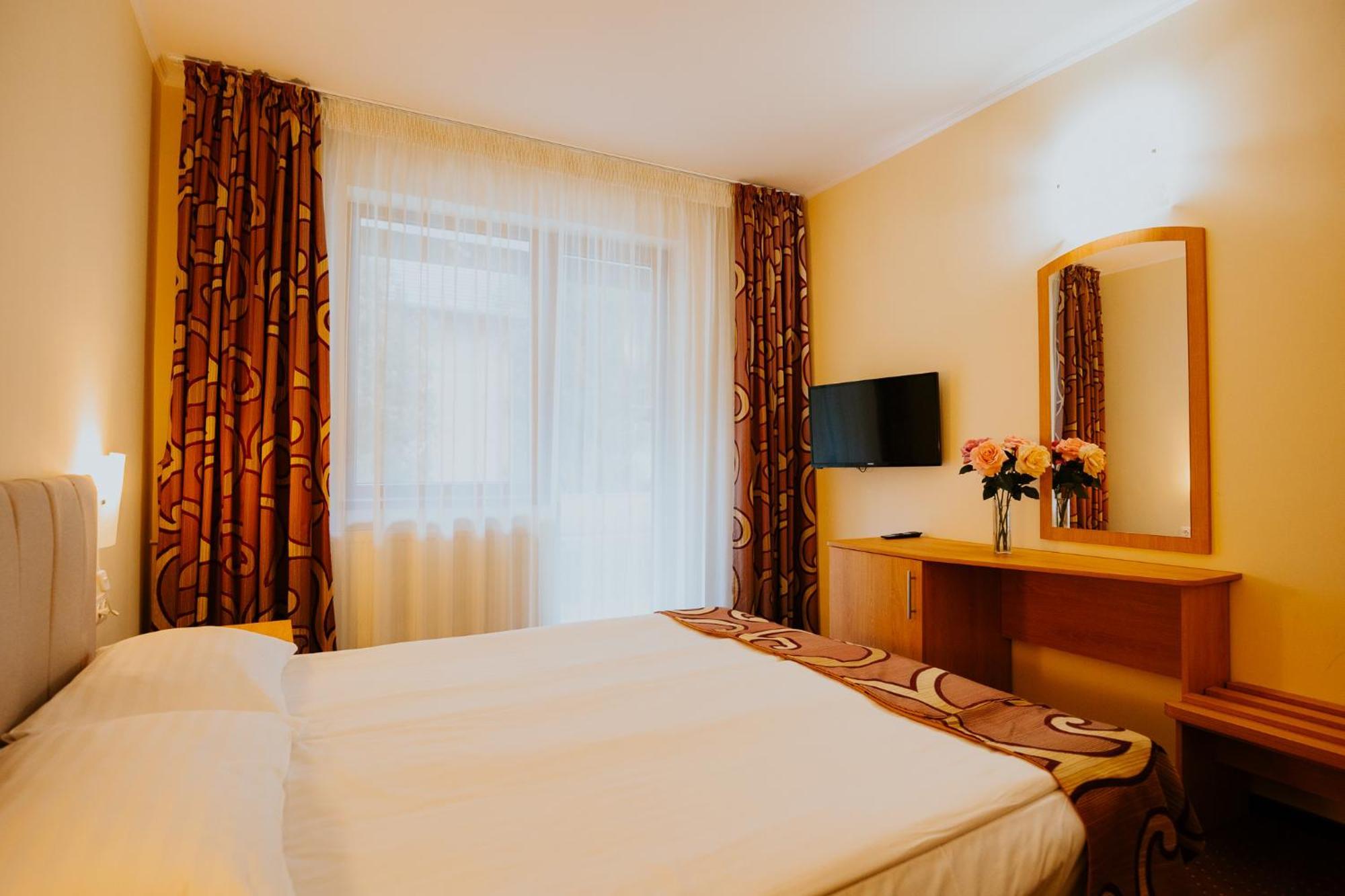 Hotel Tusnad BaileTusnad Eksteriør billede